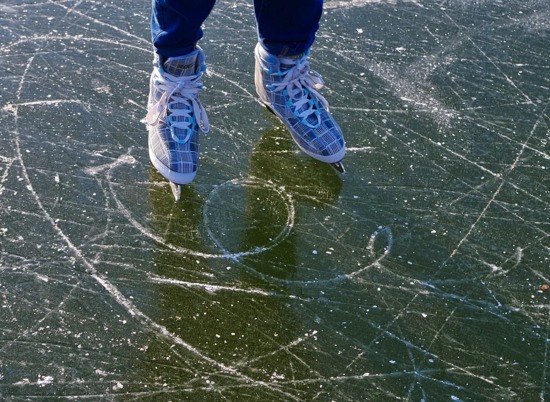 На западе Волгограда строят ледовую аренду для фигуристов и хоккеистов